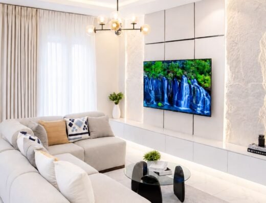 Luxury 2 Bedroom Shortlet Apartment in Ikola, Ipaja